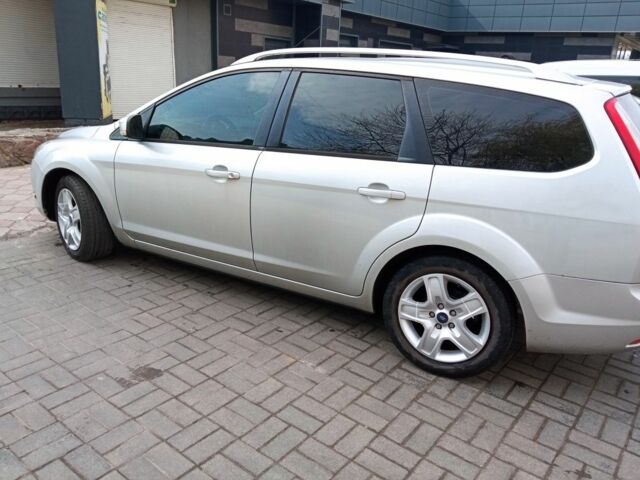 Серый Форд Фокус, объемом двигателя 1.6 л и пробегом 205 тыс. км за 5900 $, фото 2 на Automoto.ua