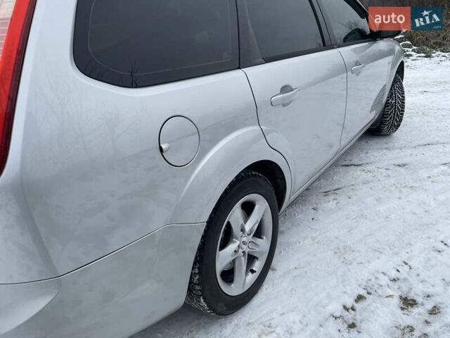 Серый Форд Фокус, объемом двигателя 1.8 л и пробегом 280 тыс. км за 5900 $, фото 10 на Automoto.ua