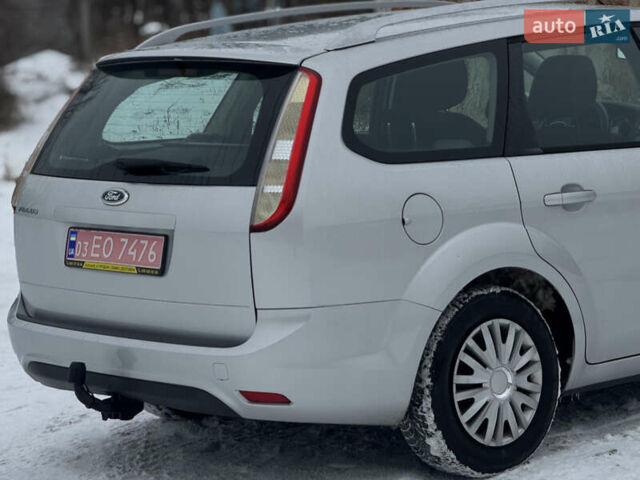 Серый Форд Фокус, объемом двигателя 1.6 л и пробегом 208 тыс. км за 6300 $, фото 12 на Automoto.ua