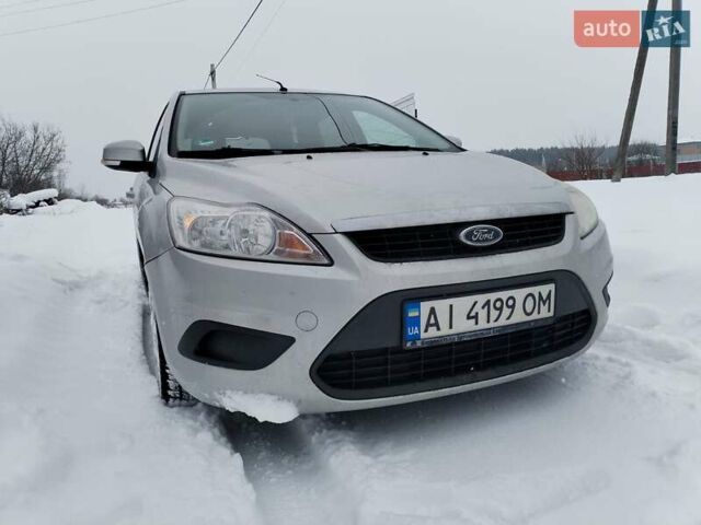 Сірий Форд Фокус, об'ємом двигуна 1.6 л та пробігом 300 тис. км за 5199 $, фото 1 на Automoto.ua