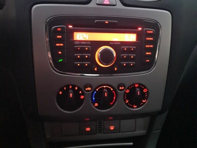 Серый Форд Фокус, объемом двигателя 0 л и пробегом 245 тыс. км за 4899 $, фото 6 на Automoto.ua