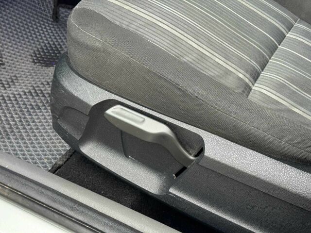 Сірий Форд Фокус, об'ємом двигуна 1.6 л та пробігом 300 тис. км за 5440 $, фото 13 на Automoto.ua