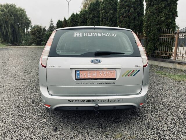 Серый Форд Фокус, объемом двигателя 1.6 л и пробегом 302 тыс. км за 5999 $, фото 4 на Automoto.ua