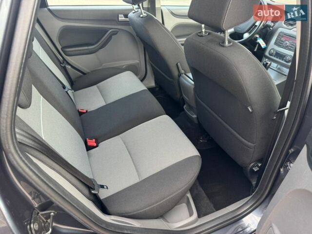 Сірий Форд Фокус, об'ємом двигуна 2 л та пробігом 223 тис. км за 6700 $, фото 25 на Automoto.ua