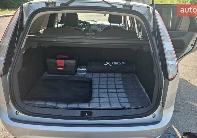 Сірий Форд Фокус, об'ємом двигуна 1.6 л та пробігом 368 тис. км за 5600 $, фото 9 на Automoto.ua