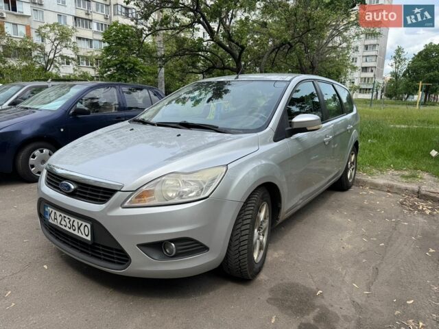 Серый Форд Фокус, объемом двигателя 1.6 л и пробегом 239 тыс. км за 4500 $, фото 1 на Automoto.ua