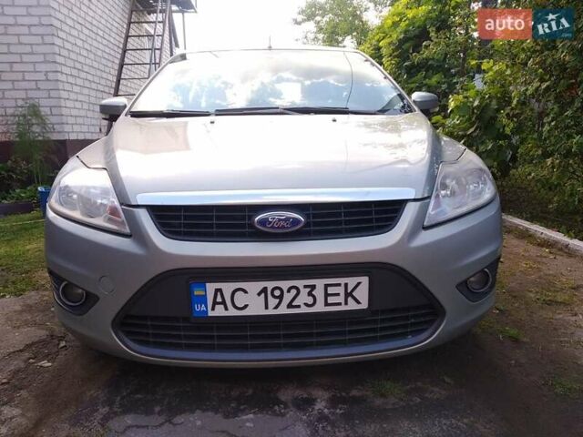 Серый Форд Фокус, объемом двигателя 1.8 л и пробегом 221 тыс. км за 5800 $, фото 2 на Automoto.ua