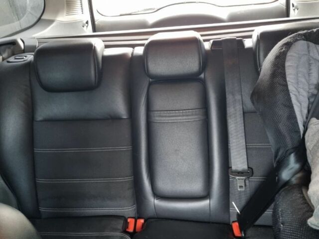 Серый Форд Фокус, объемом двигателя 2 л и пробегом 250 тыс. км за 4700 $, фото 7 на Automoto.ua