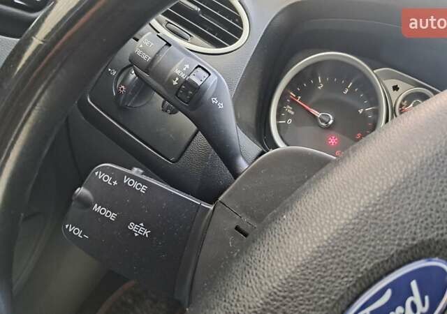 Сірий Форд Фокус, об'ємом двигуна 1.6 л та пробігом 330 тис. км за 5500 $, фото 22 на Automoto.ua