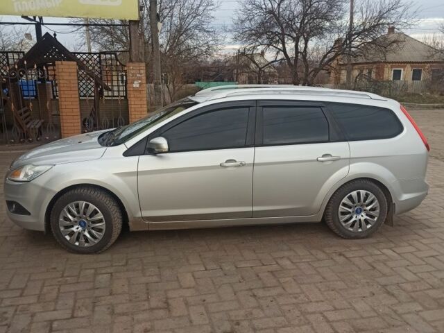 Серый Форд Фокус, объемом двигателя 1.6 л и пробегом 205 тыс. км за 7200 $, фото 1 на Automoto.ua