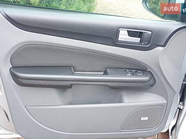 Сірий Форд Фокус, об'ємом двигуна 1.6 л та пробігом 169 тис. км за 6600 $, фото 25 на Automoto.ua