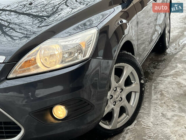 Сірий Форд Фокус, об'ємом двигуна 1.6 л та пробігом 190 тис. км за 5999 $, фото 4 на Automoto.ua