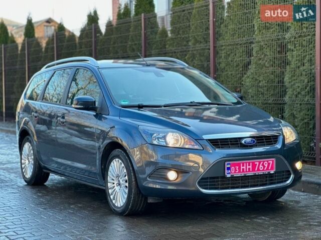 Серый Форд Фокус, объемом двигателя 1.6 л и пробегом 197 тыс. км за 6450 $, фото 1 на Automoto.ua