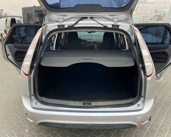 Серый Форд Фокус, объемом двигателя 1.6 л и пробегом 272 тыс. км за 6300 $, фото 21 на Automoto.ua