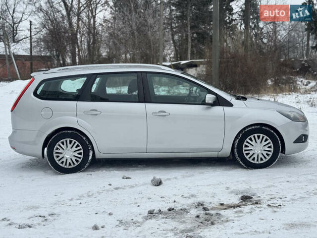 Серый Форд Фокус, объемом двигателя 1.6 л и пробегом 208 тыс. км за 6300 $, фото 13 на Automoto.ua