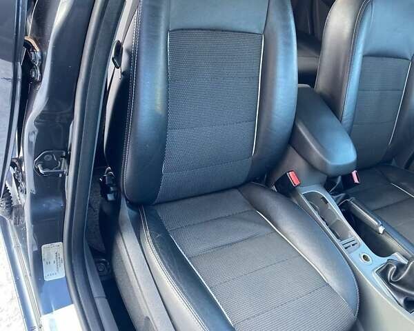 Сірий Форд Фокус, об'ємом двигуна 1.6 л та пробігом 270 тис. км за 5699 $, фото 22 на Automoto.ua