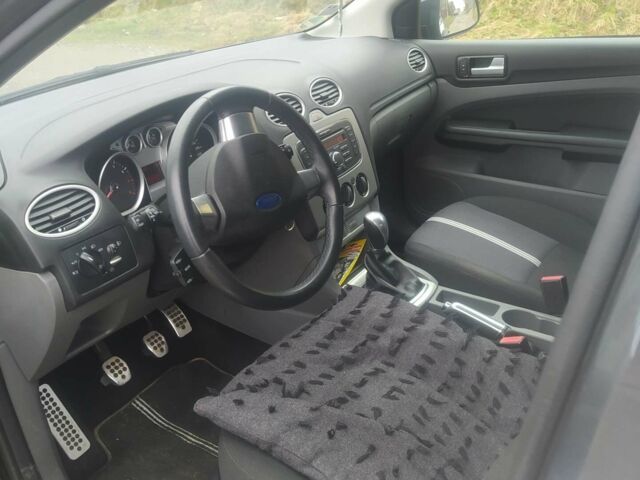 Сірий Форд Фокус, об'ємом двигуна 1.6 л та пробігом 214 тис. км за 5800 $, фото 4 на Automoto.ua