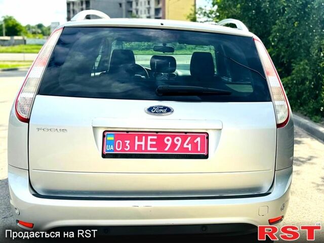 Серый Форд Фокус, объемом двигателя 1.6 л и пробегом 185 тыс. км за 6700 $, фото 2 на Automoto.ua