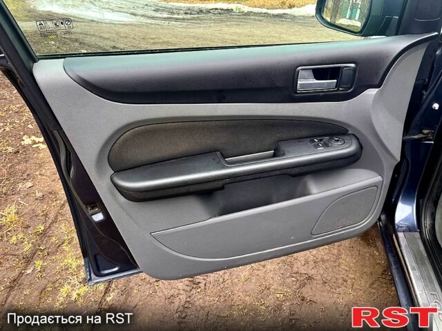 Серый Форд Фокус, объемом двигателя 1.6 л и пробегом 213 тыс. км за 5450 $, фото 12 на Automoto.ua