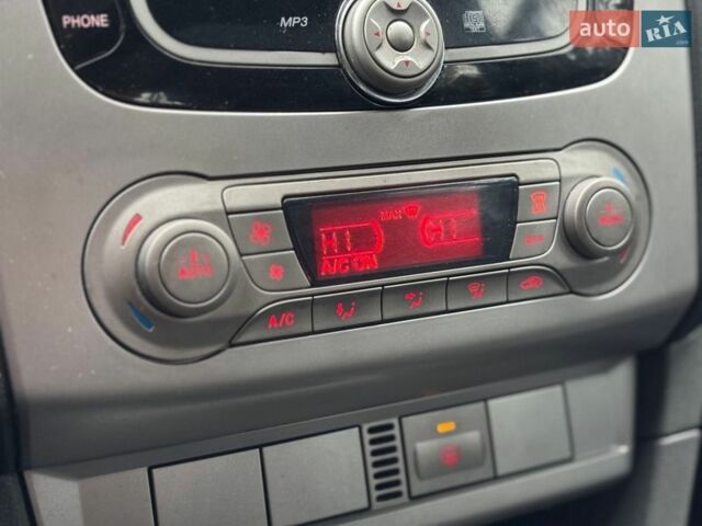 Серый Форд Фокус, объемом двигателя 1.6 л и пробегом 253 тыс. км за 5800 $, фото 14 на Automoto.ua