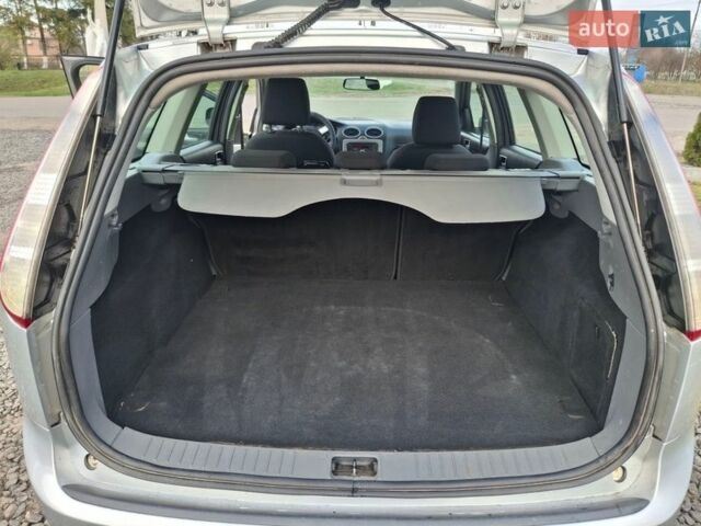 Серый Форд Фокус, объемом двигателя 1.56 л и пробегом 333 тыс. км за 4500 $, фото 28 на Automoto.ua