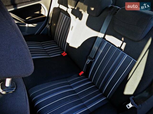 Серый Форд Фокус, объемом двигателя 1.6 л и пробегом 253 тыс. км за 5100 $, фото 13 на Automoto.ua