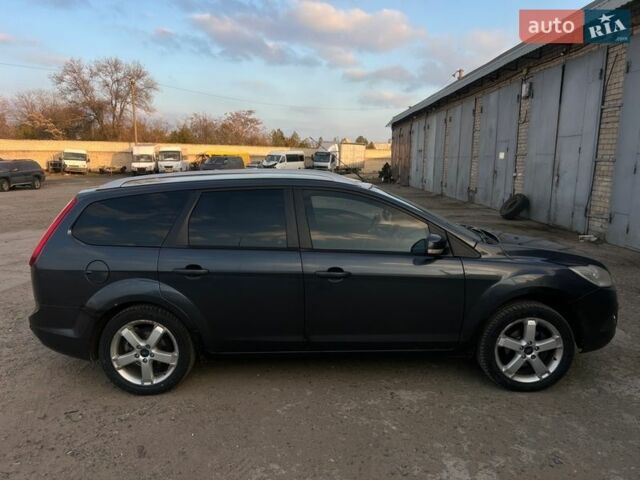 Сірий Форд Фокус, об'ємом двигуна 1.6 л та пробігом 290 тис. км за 6000 $, фото 5 на Automoto.ua