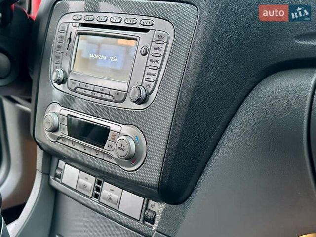 Серый Форд Фокус, объемом двигателя 1.6 л и пробегом 234 тыс. км за 6800 $, фото 23 на Automoto.ua