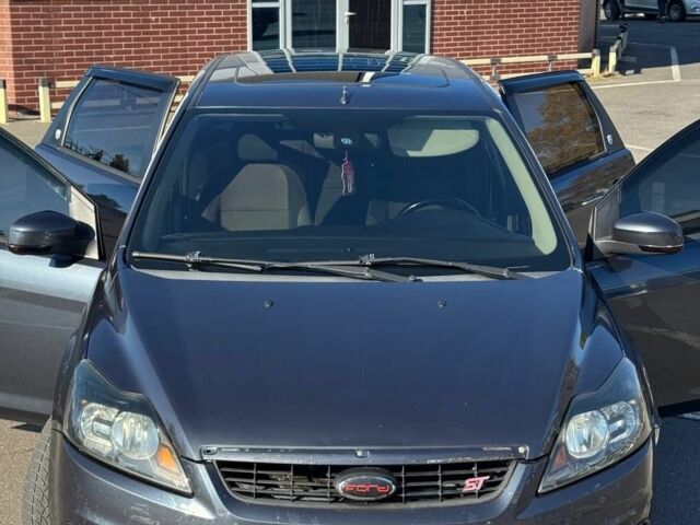 Серый Форд Фокус, объемом двигателя 1.6 л и пробегом 290 тыс. км за 5300 $, фото 1 на Automoto.ua