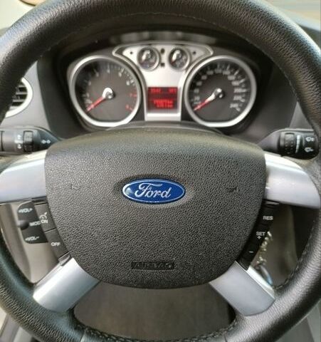 Серый Форд Фокус, объемом двигателя 2 л и пробегом 192 тыс. км за 6500 $, фото 16 на Automoto.ua