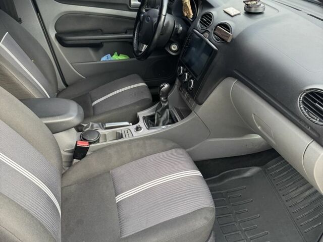 Серый Форд Фокус, объемом двигателя 1.6 л и пробегом 241 тыс. км за 6300 $, фото 14 на Automoto.ua