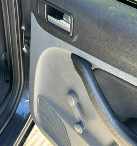 Сірий Форд Фокус, об'ємом двигуна 1.56 л та пробігом 276 тис. км за 5500 $, фото 48 на Automoto.ua