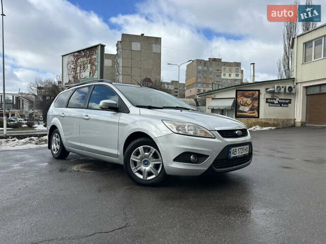 Серый Форд Фокус, объемом двигателя 1.6 л и пробегом 301 тыс. км за 5650 $, фото 3 на Automoto.ua