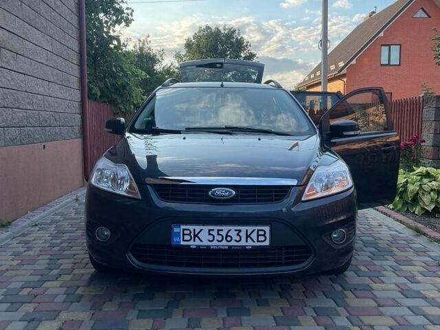 Сірий Форд Фокус, об'ємом двигуна 1.6 л та пробігом 170 тис. км за 6800 $, фото 1 на Automoto.ua
