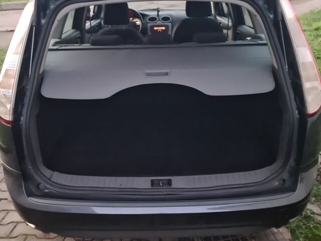 Серый Форд Фокус, объемом двигателя 0 л и пробегом 245 тыс. км за 4899 $, фото 2 на Automoto.ua