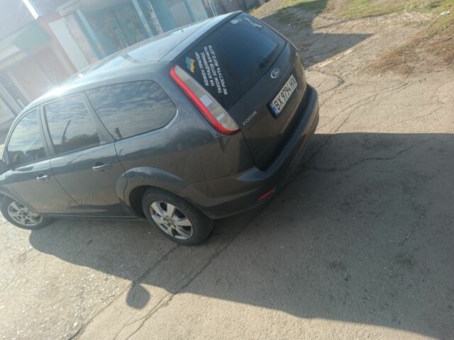 Серый Форд Фокус, объемом двигателя 1.6 л и пробегом 296 тыс. км за 5035 $, фото 4 на Automoto.ua