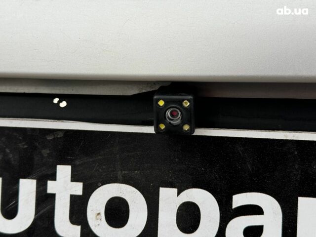 Серый Форд Фокус, объемом двигателя 1.6 л и пробегом 300 тыс. км за 5440 $, фото 17 на Automoto.ua