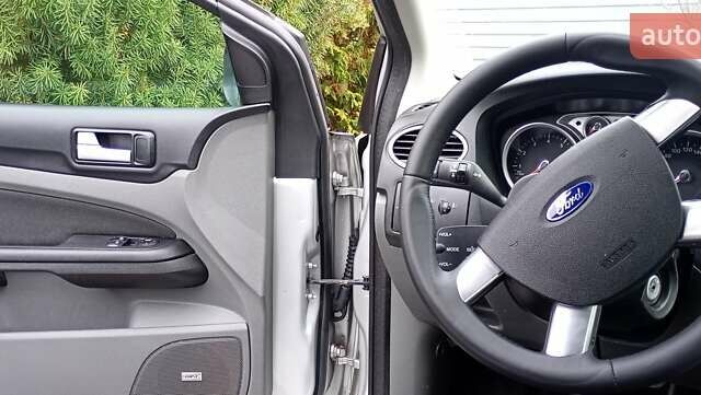 Сірий Форд Фокус, об'ємом двигуна 1.6 л та пробігом 169 тис. км за 6600 $, фото 10 на Automoto.ua