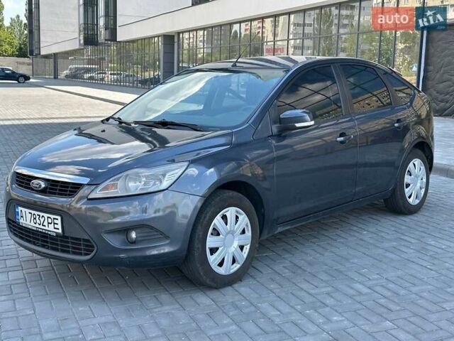 Серый Форд Фокус, объемом двигателя 1.6 л и пробегом 260 тыс. км за 5100 $, фото 7 на Automoto.ua