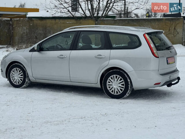 Серый Форд Фокус, объемом двигателя 1.6 л и пробегом 208 тыс. км за 6300 $, фото 5 на Automoto.ua