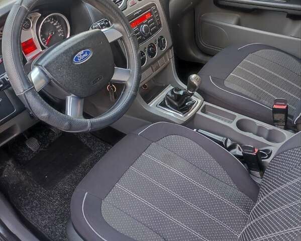 Сірий Форд Фокус, об'ємом двигуна 1.6 л та пробігом 339 тис. км за 4500 $, фото 10 на Automoto.ua