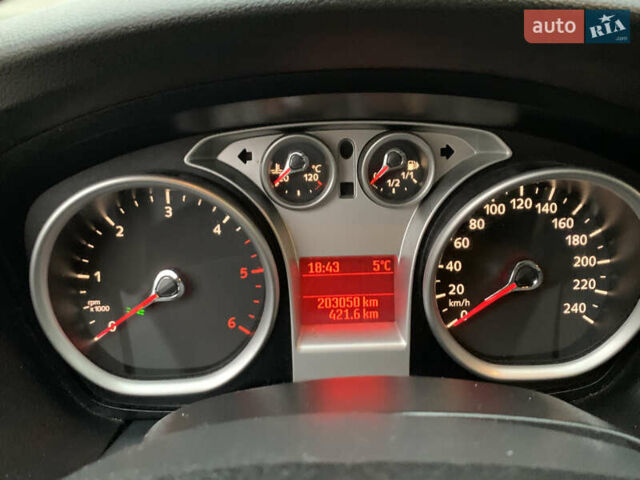 Серый Форд Фокус, объемом двигателя 1.6 л и пробегом 203 тыс. км за 6350 $, фото 12 на Automoto.ua