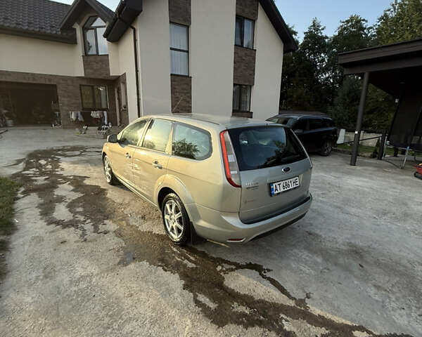 Серый Форд Фокус, объемом двигателя 1.6 л и пробегом 230 тыс. км за 4950 $, фото 5 на Automoto.ua