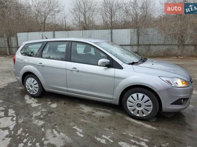 Сірий Форд Фокус, об'ємом двигуна 1.6 л та пробігом 237 тис. км за 5800 $, фото 7 на Automoto.ua