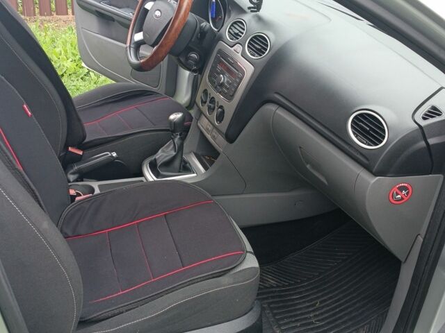 Серый Форд Фокус, объемом двигателя 0 л и пробегом 260 тыс. км за 5100 $, фото 6 на Automoto.ua