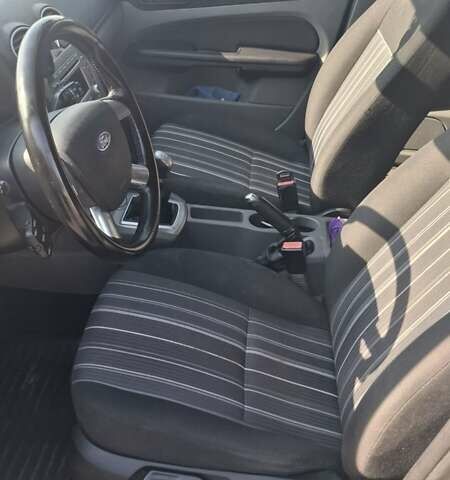 Сірий Форд Фокус, об'ємом двигуна 1.6 л та пробігом 368 тис. км за 5600 $, фото 7 на Automoto.ua