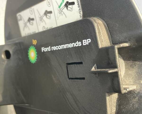 Серый Форд Фокус, объемом двигателя 1.6 л и пробегом 228 тыс. км за 6999 $, фото 36 на Automoto.ua