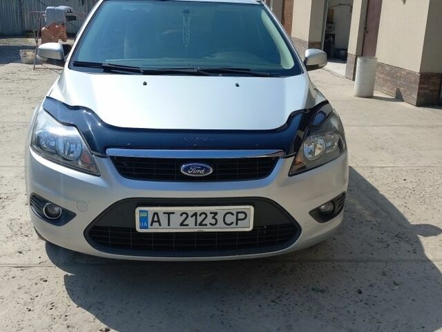 Серый Форд Фокус, объемом двигателя 1.6 л и пробегом 328 тыс. км за 6000 $, фото 3 на Automoto.ua