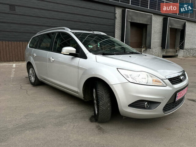Сірий Форд Фокус, об'ємом двигуна 1.6 л та пробігом 240 тис. км за 5300 $, фото 2 на Automoto.ua