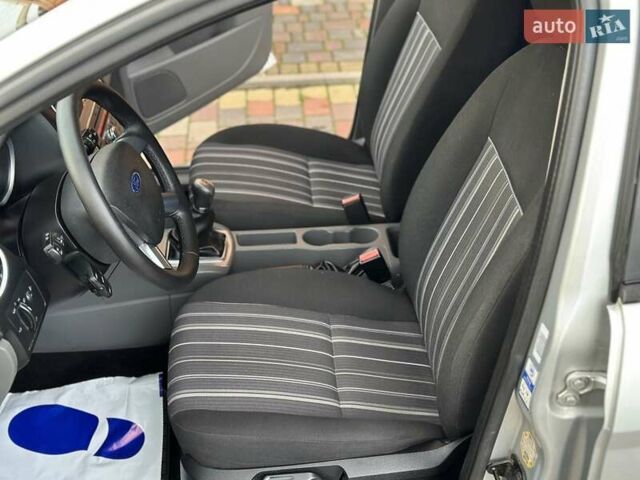 Серый Форд Фокус, объемом двигателя 1.6 л и пробегом 232 тыс. км за 6300 $, фото 20 на Automoto.ua